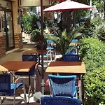 Hotel Le Lys Juan-les-Pins