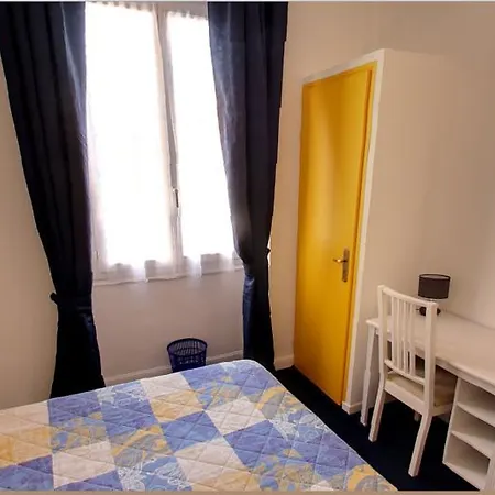 Otel Le Lys 2*