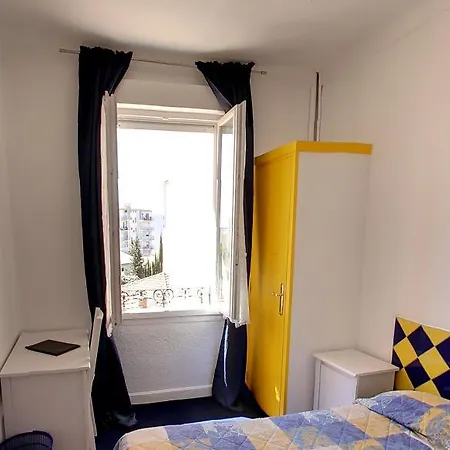 Otel Le Lys 2*