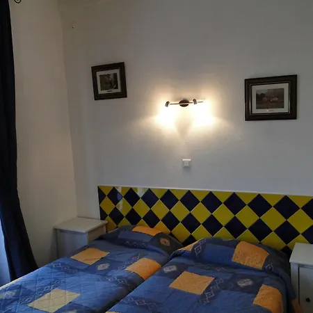 Otel Le Lys Juan-les-Pins