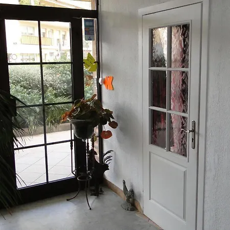 Готель Le Lys 2*